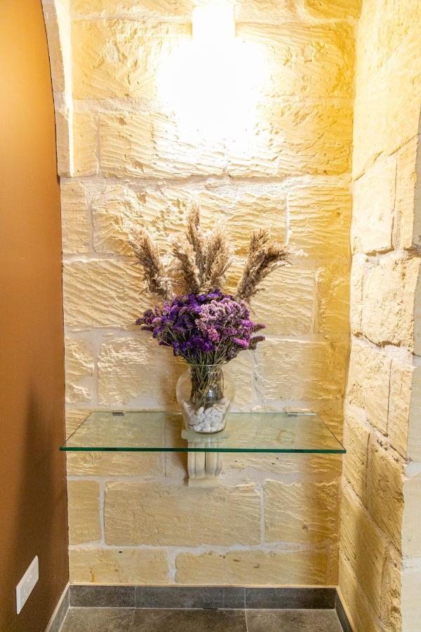 49 Sunrise Lodge Għajnsielem Exteriör bild