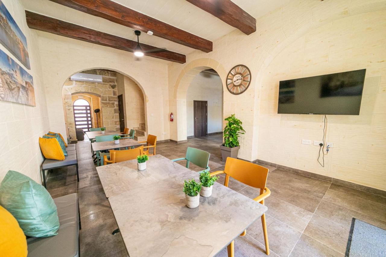 49 Sunrise Lodge Għajnsielem Exteriör bild