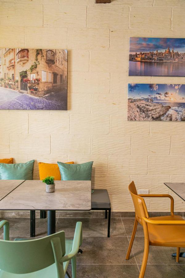 49 Sunrise Lodge Għajnsielem Exteriör bild