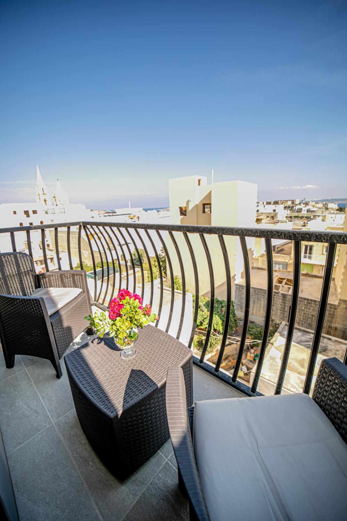 49 Sunrise Lodge Għajnsielem Exteriör bild