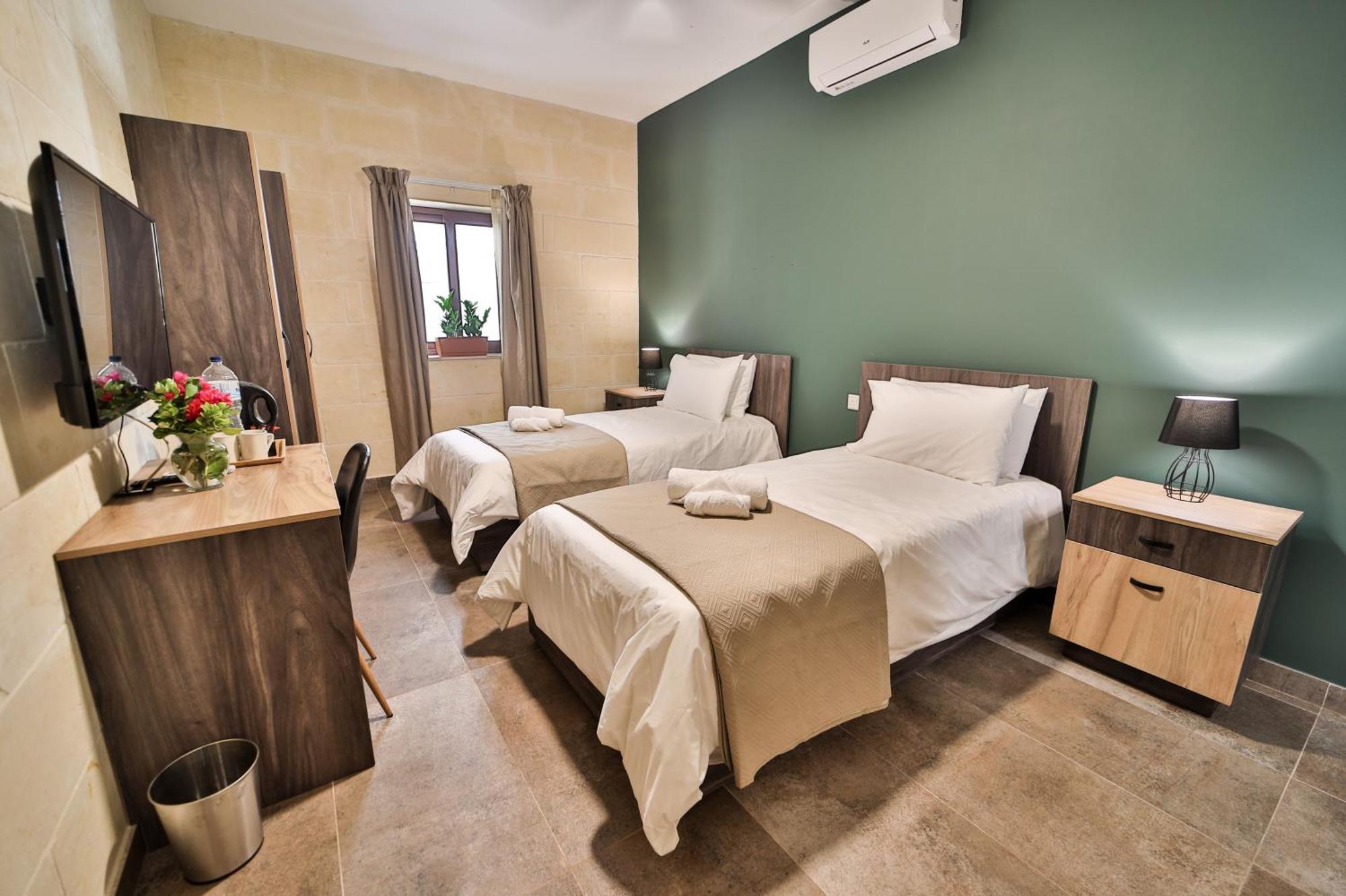 49 Sunrise Lodge Għajnsielem Exteriör bild