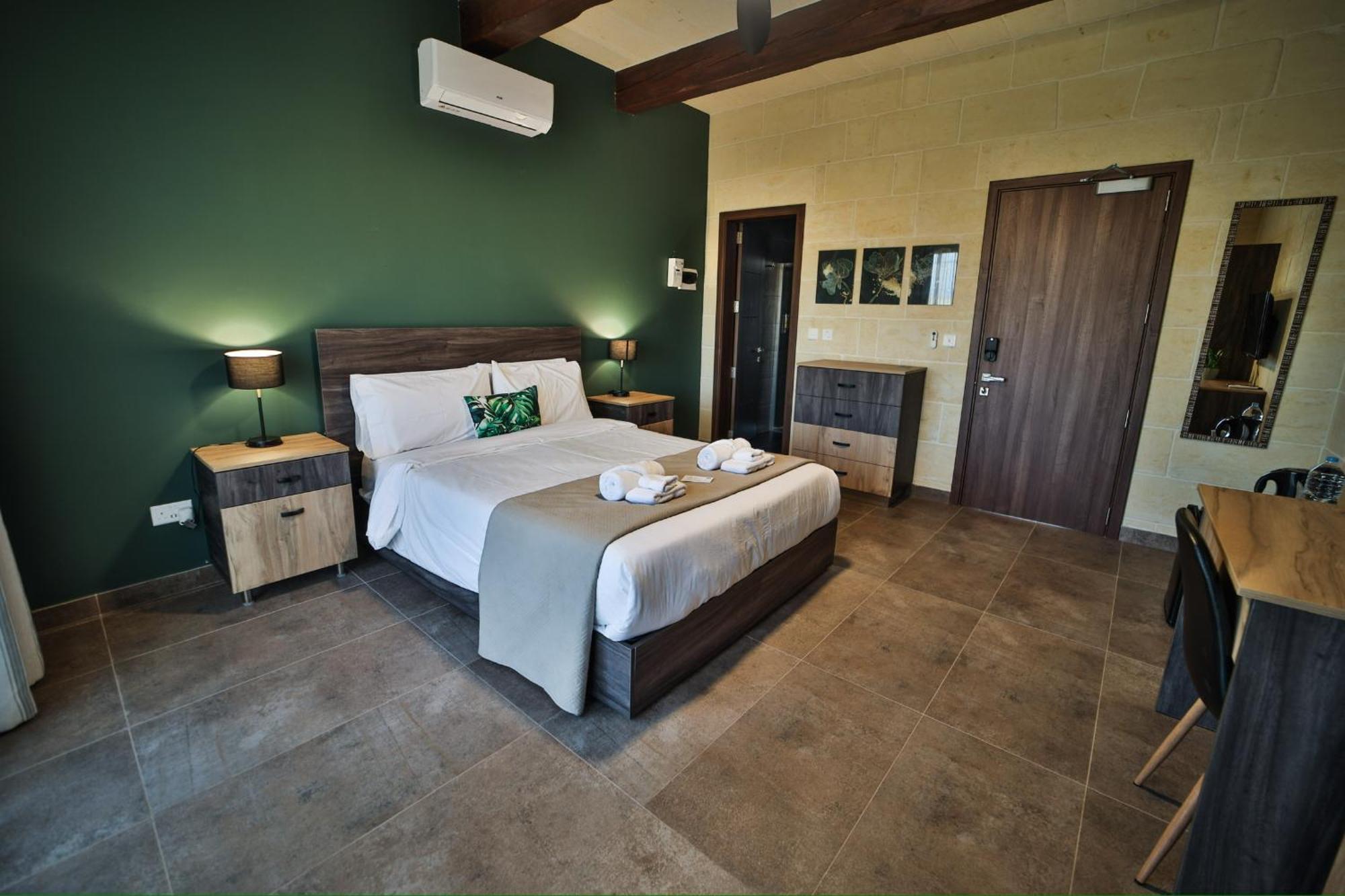 49 Sunrise Lodge Għajnsielem Exteriör bild